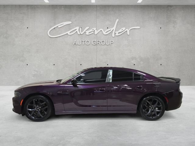 Used 2020 Dodge Charger SXT w/ Blacktop Package RWD image 13