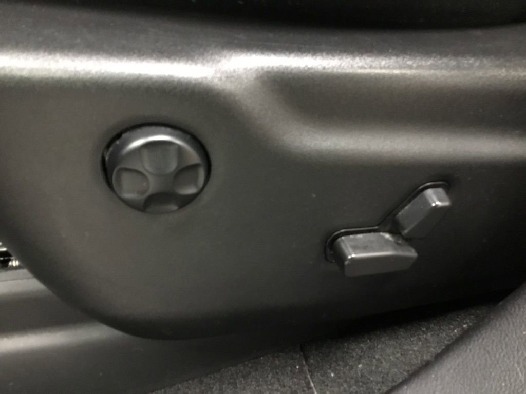 Used 2022 Jeep Grand Cherokee Laredo X image 8