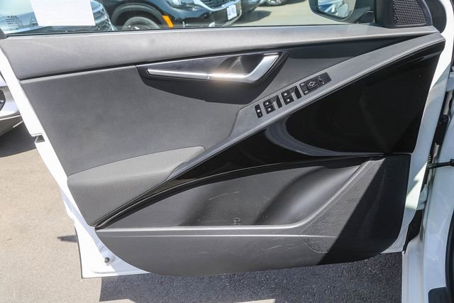 Certified 2025 Kia Niro EX FWD image 21