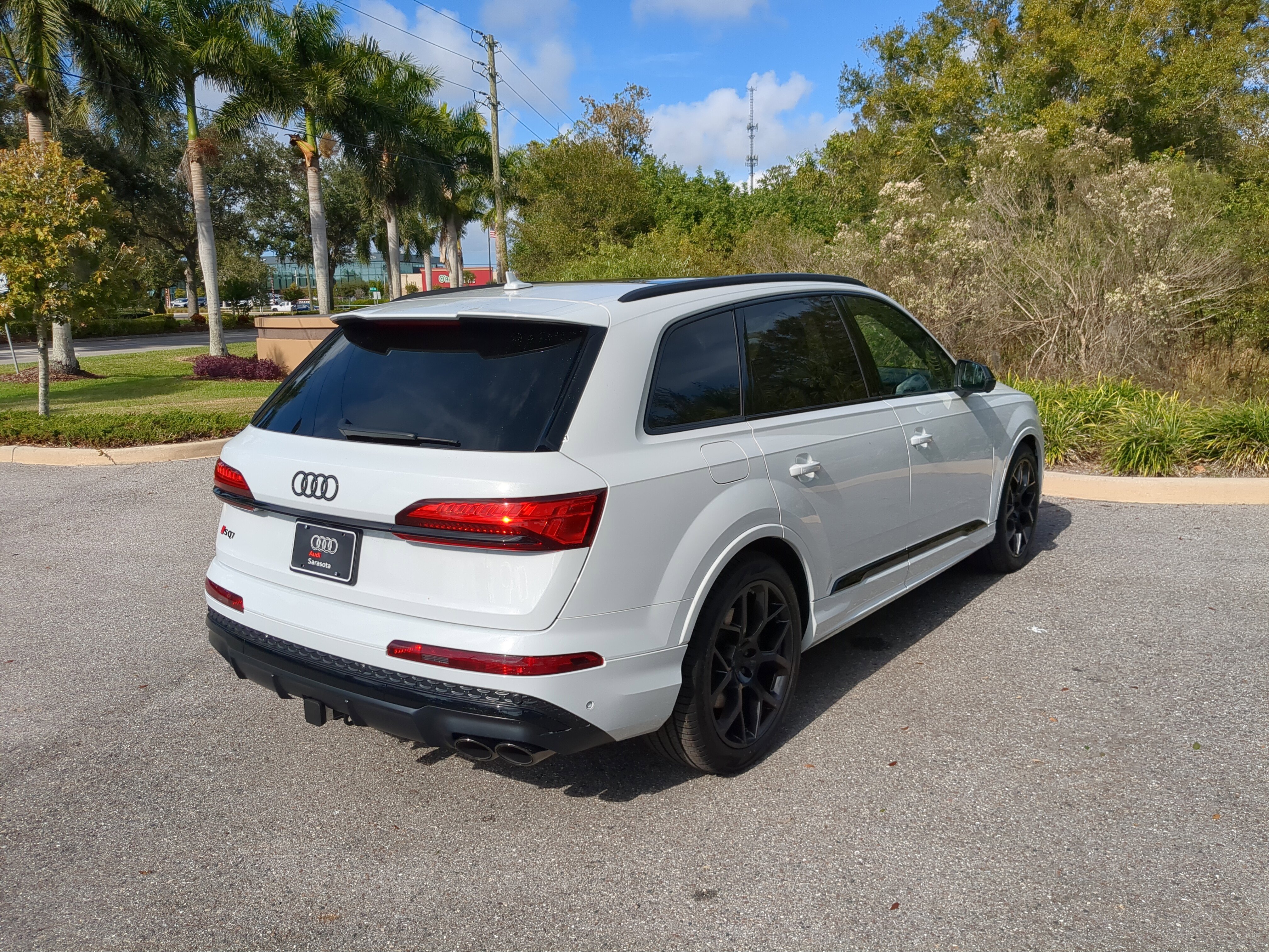 New 2026 Audi SQ7 Premium Plus image 4