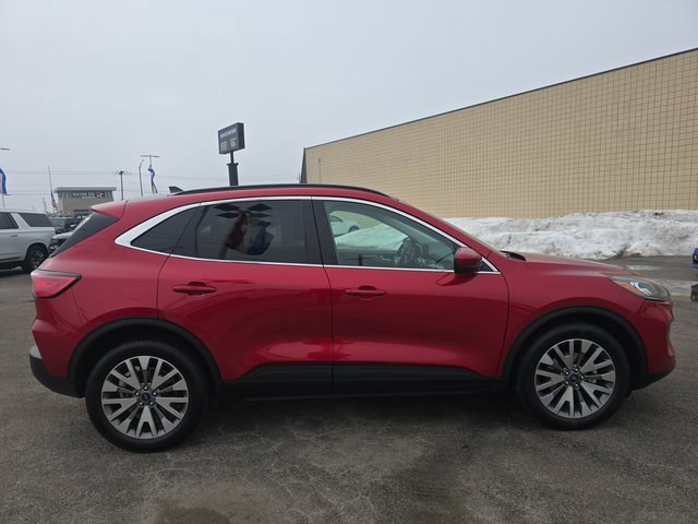 Used 2022 Ford Escape Titanium w/ Class II Trailer Tow Package image 4