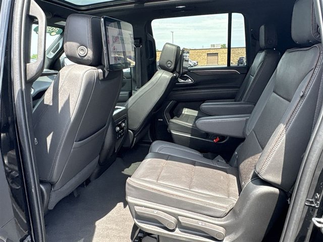 Certified 2023 Chevrolet Suburban High Country w/ Advanced Technology Package AWD/4WD image 25