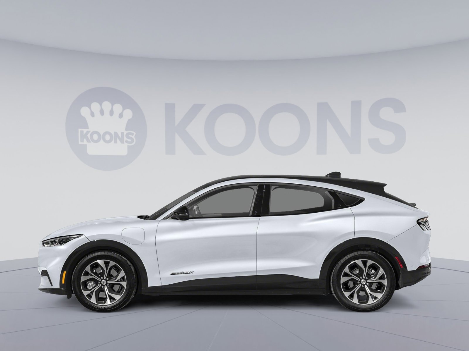 Used 2022 Ford Mustang Mach-E Premium image 4