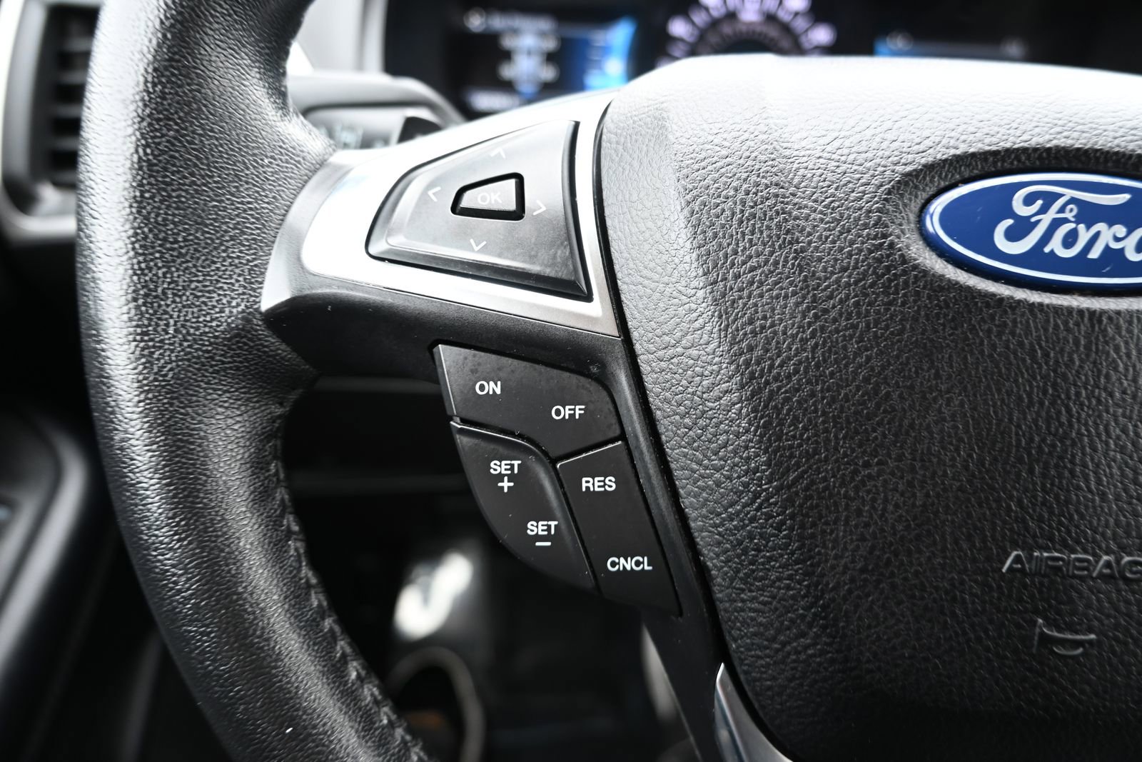 Used 2022 Ford Edge SEL w/ Convenience Package image 9