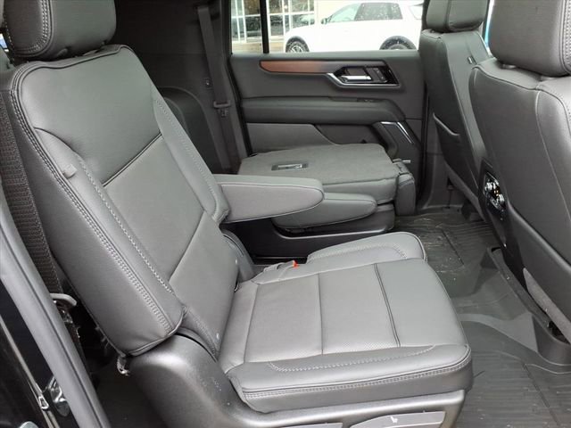 New 2026 GMC Yukon XL Denali w/ Sun & Power Step Package image 24