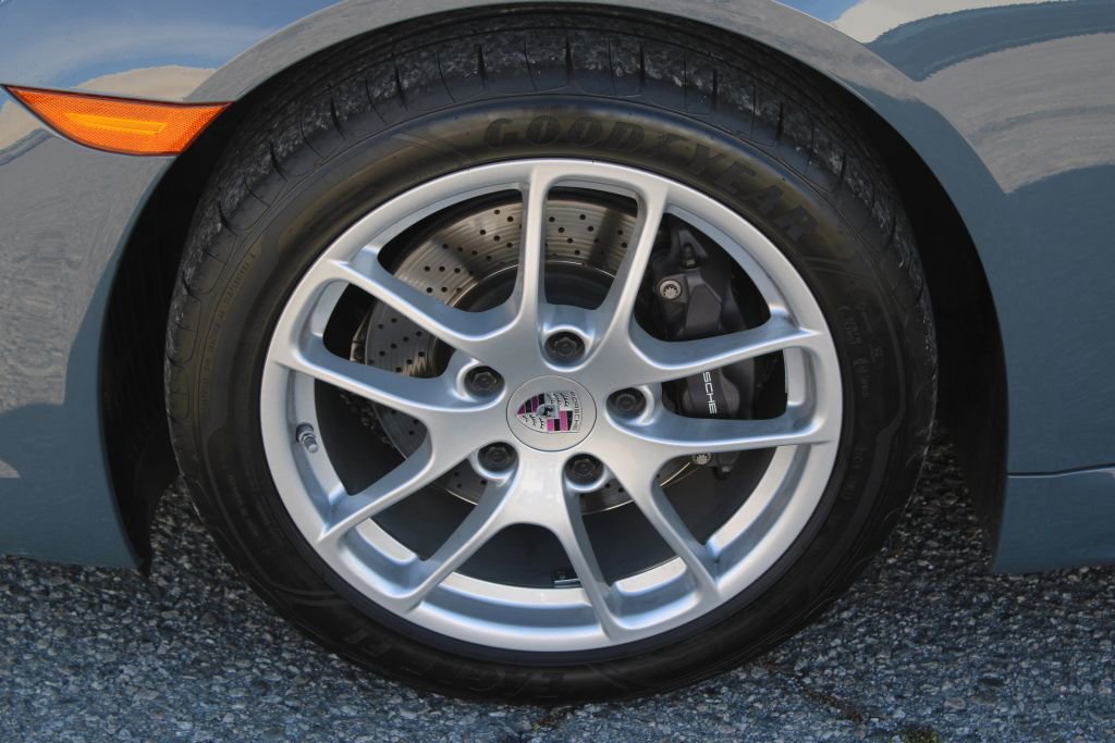 Used 2018 Porsche 718 Cayman RWD image 8