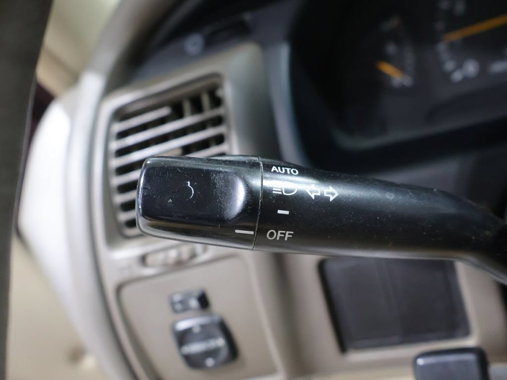 Used 1999 Toyota Avalon XL w/ PWR Seat Pkg FWD image 28