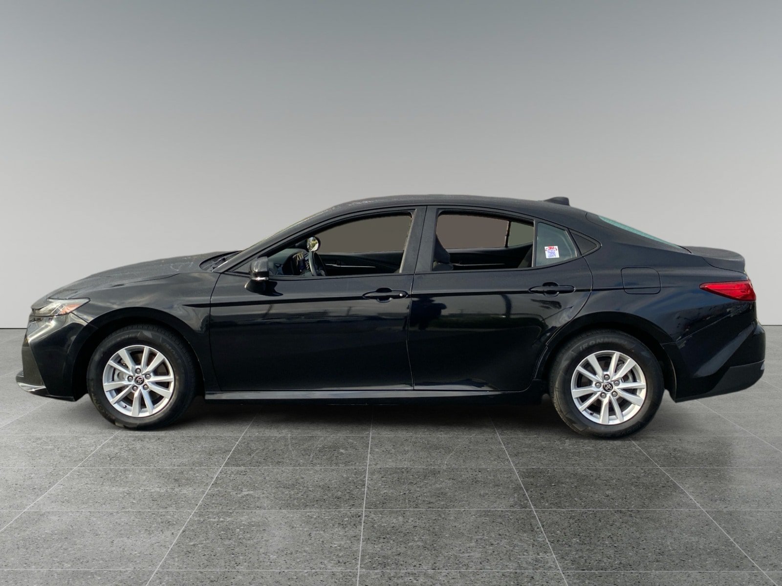 Used 2025 Toyota Camry LE w/ Convenience Package AWD/4WD image 2