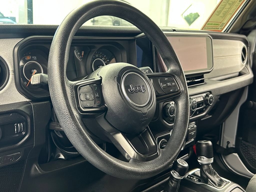 Used 2024 Jeep Wrangler Unlimited Sport AWD/4WD image 43