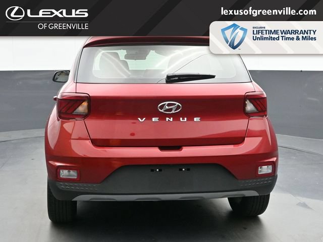 Used 2024 Hyundai Venue Limited FWD image 7