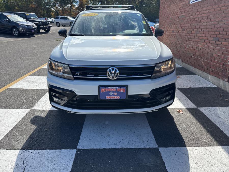 Used 2021 Volkswagen Tiguan SE R-Line image 3