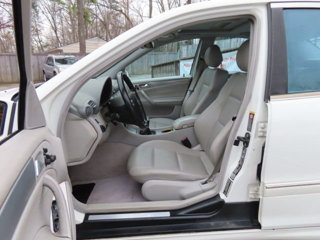 Used 2005 Mercedes-Benz C 320 Sedan image 16
