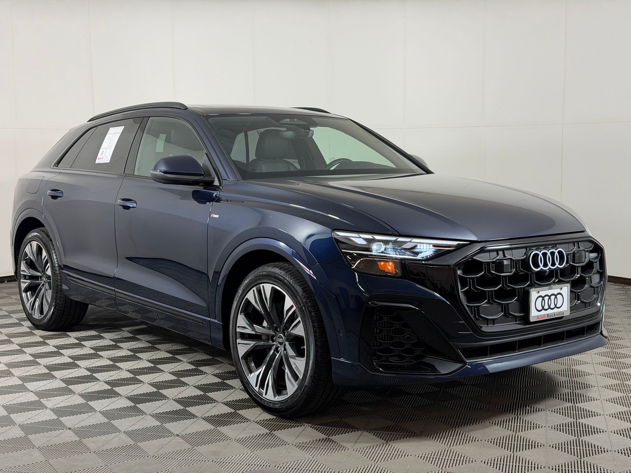 New 2027 Audi Q8 Premium Plus AWD/4WD image 7