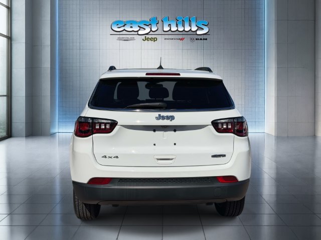 Certified 2023 Jeep Compass Latitude AWD/4WD image 4