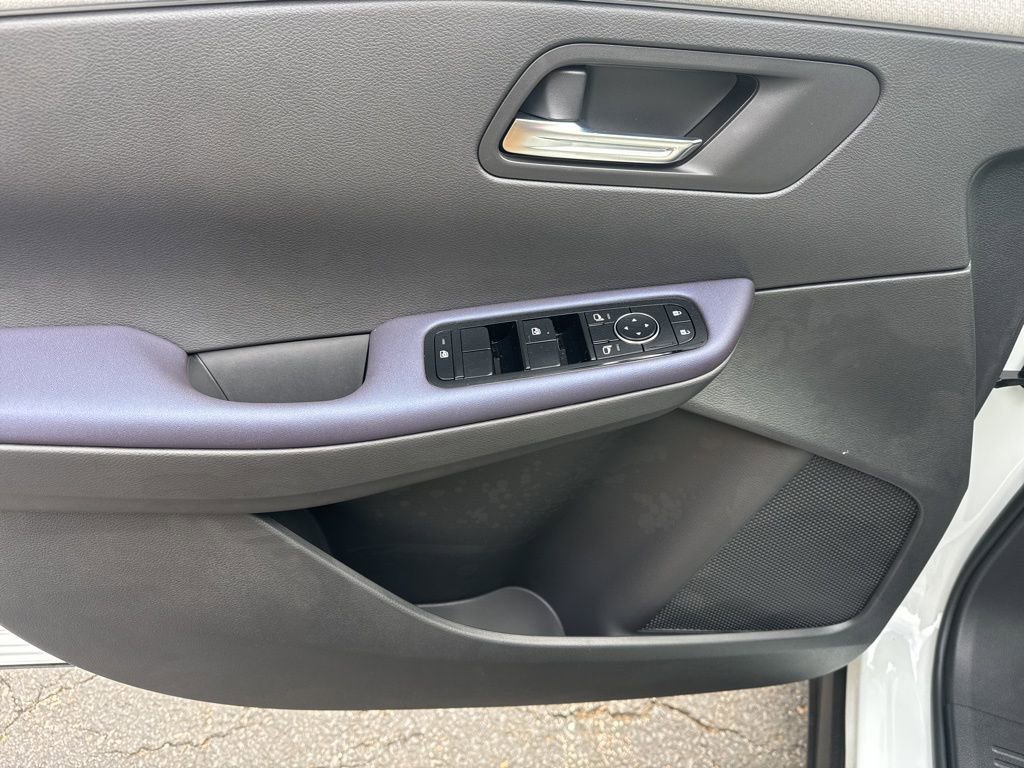 New 2026 Nissan Leaf SV+ w/ Floor Mat Package (SV+) FWD image 20