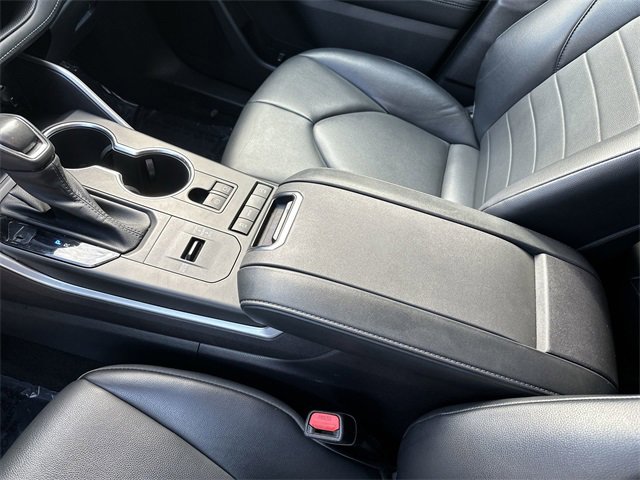 Used 2022 Toyota Highlander XLE image 24