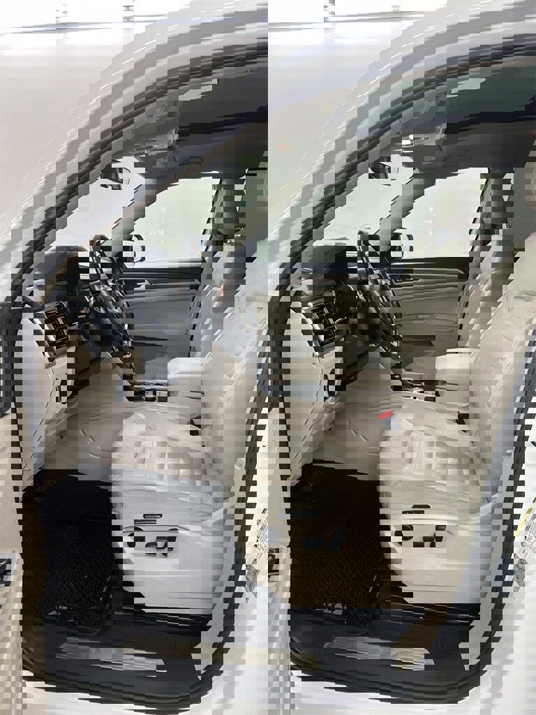 Used 2019 Volkswagen Atlas SEL Premium image 12