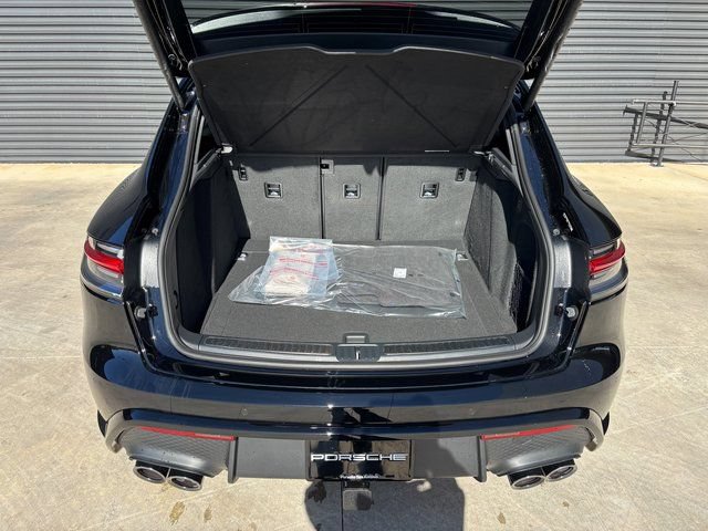 Certified 2026 Porsche Macan S AWD/4WD image 27