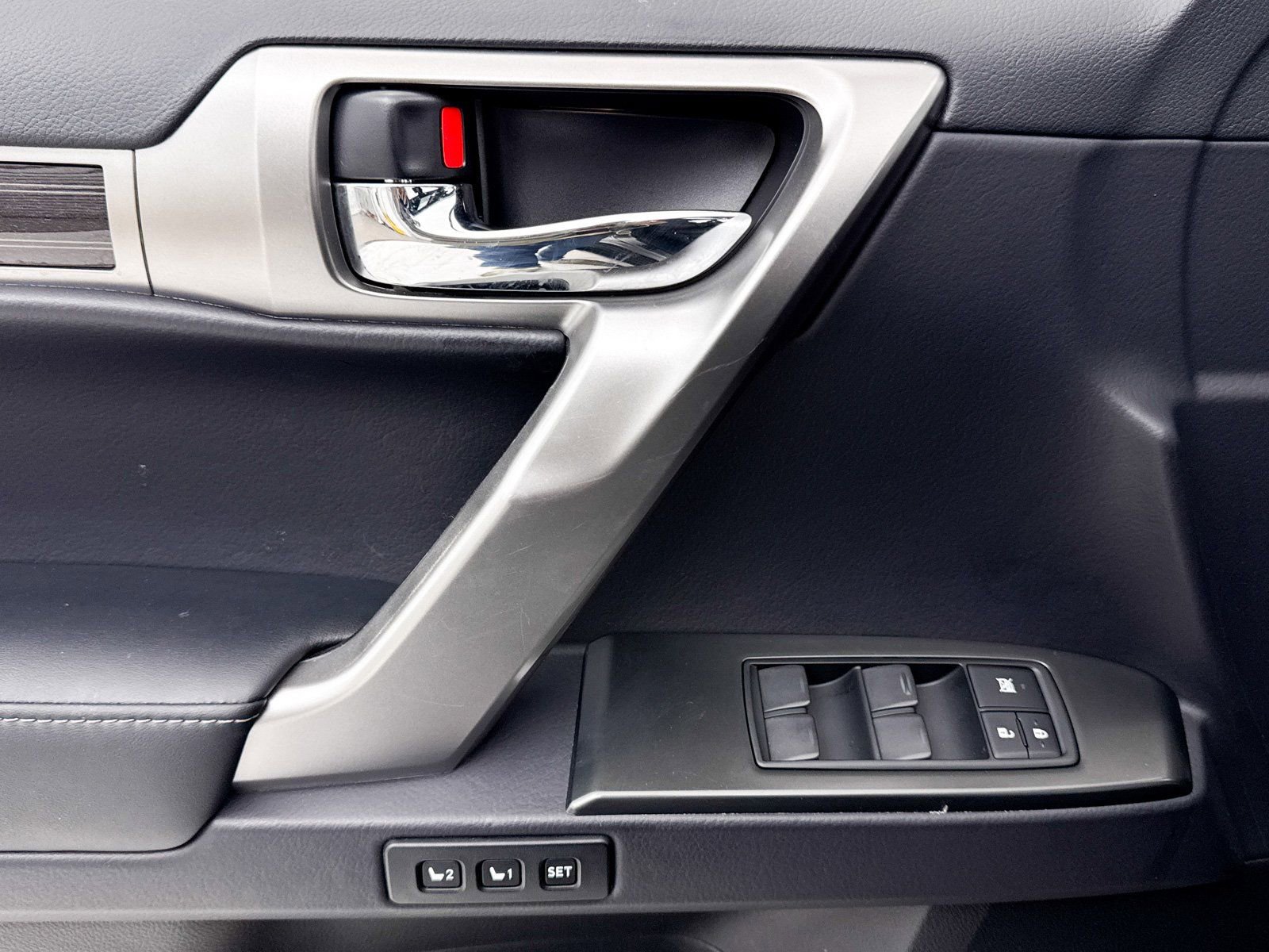 Used 2023 Lexus GX 460 Premium w/ Premium Package image 25