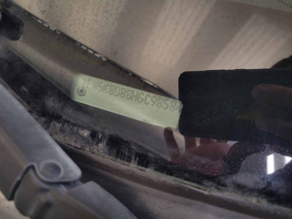 Used 2017 Ford Explorer XLT image 33