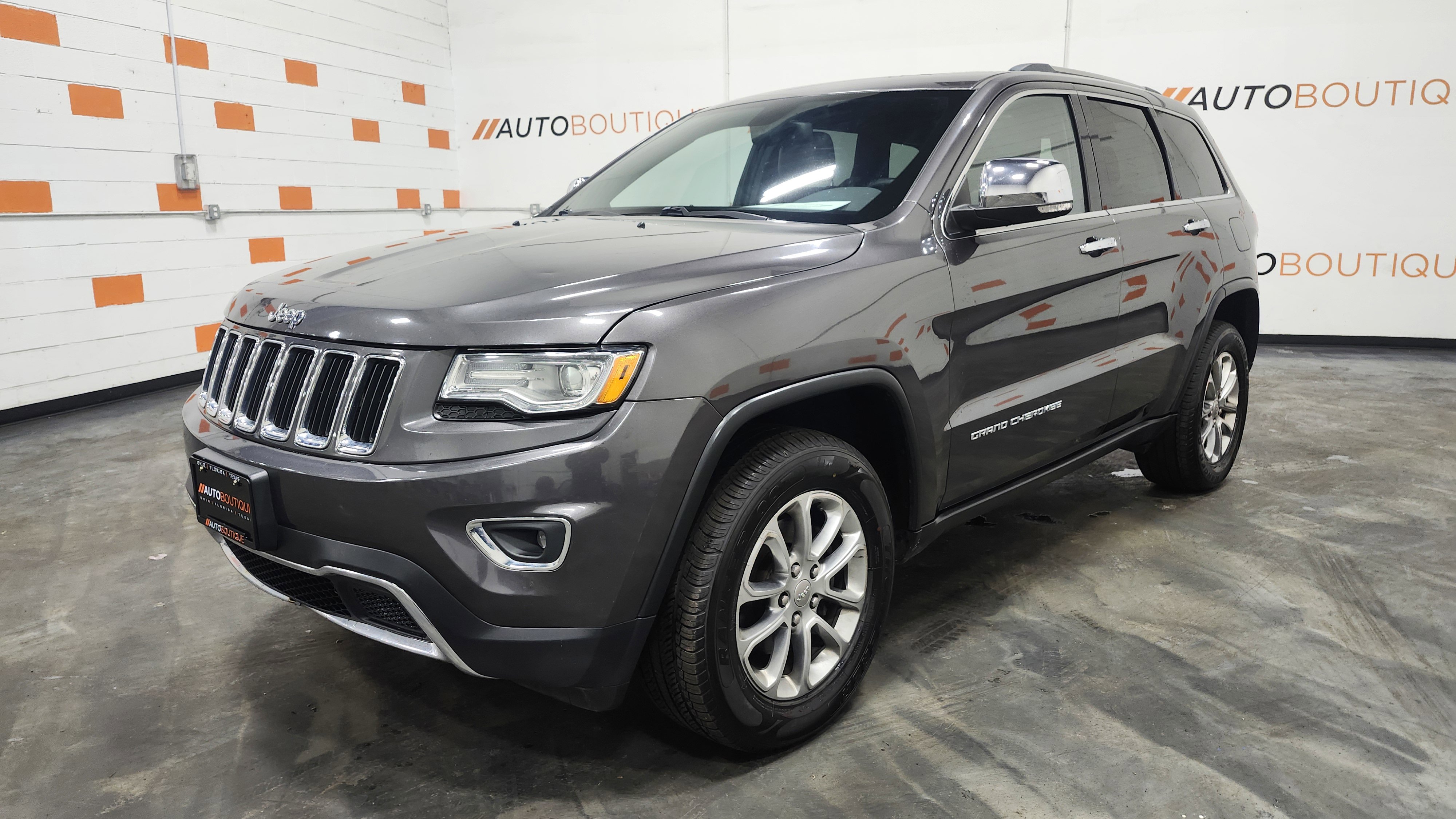 Used 2015 Jeep Grand Cherokee Limited w/ Luxury Group II image 14