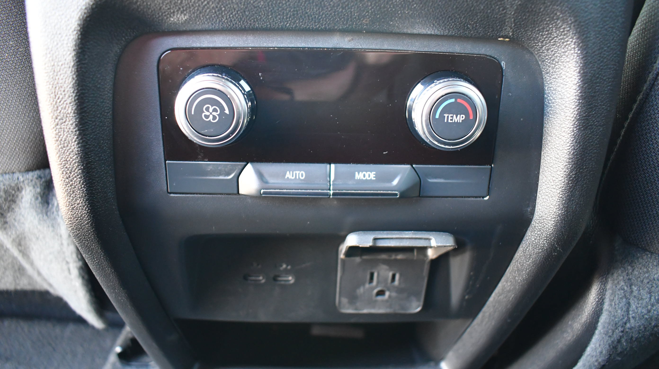 Used 2025 GMC Acadia Elevation AWD/4WD image 14