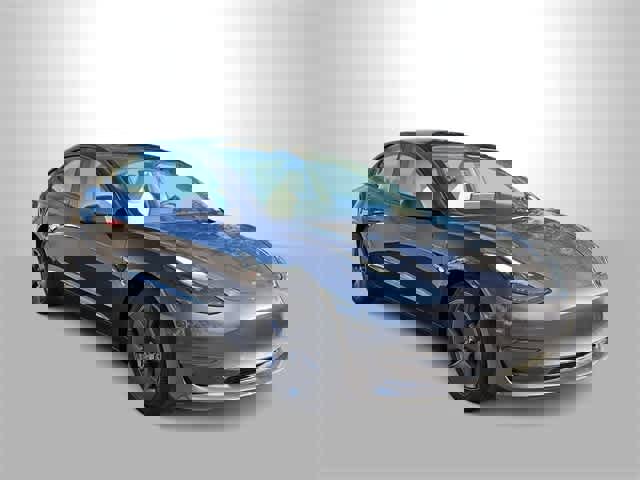Used 2023 Tesla Model 3 Standard Range image 2