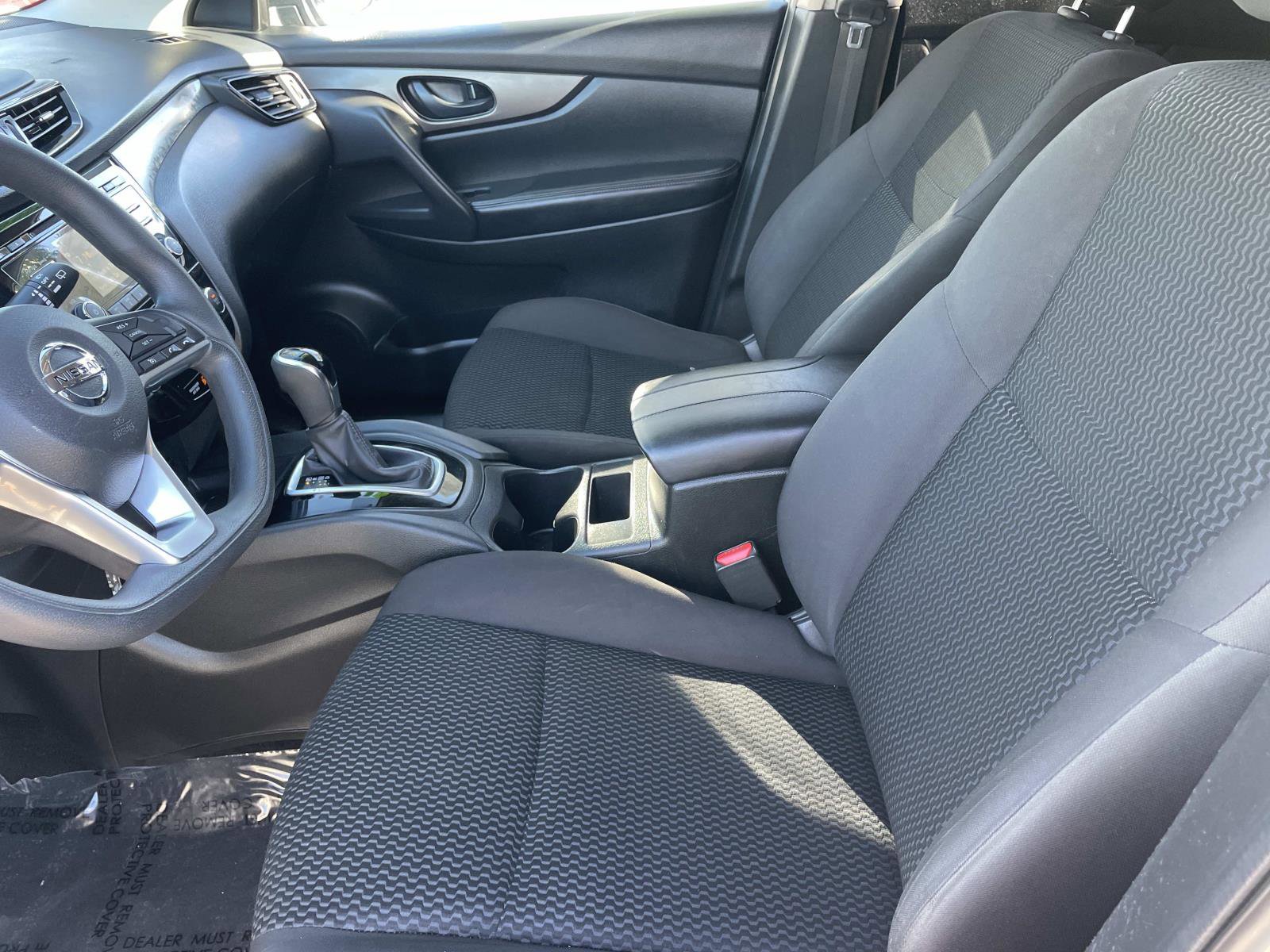 Used 2018 Nissan Rogue Sport S image 16