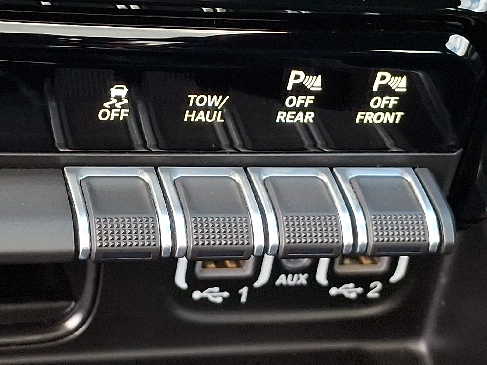 Used 2024 RAM 1500 Laramie AWD/4WD image 28