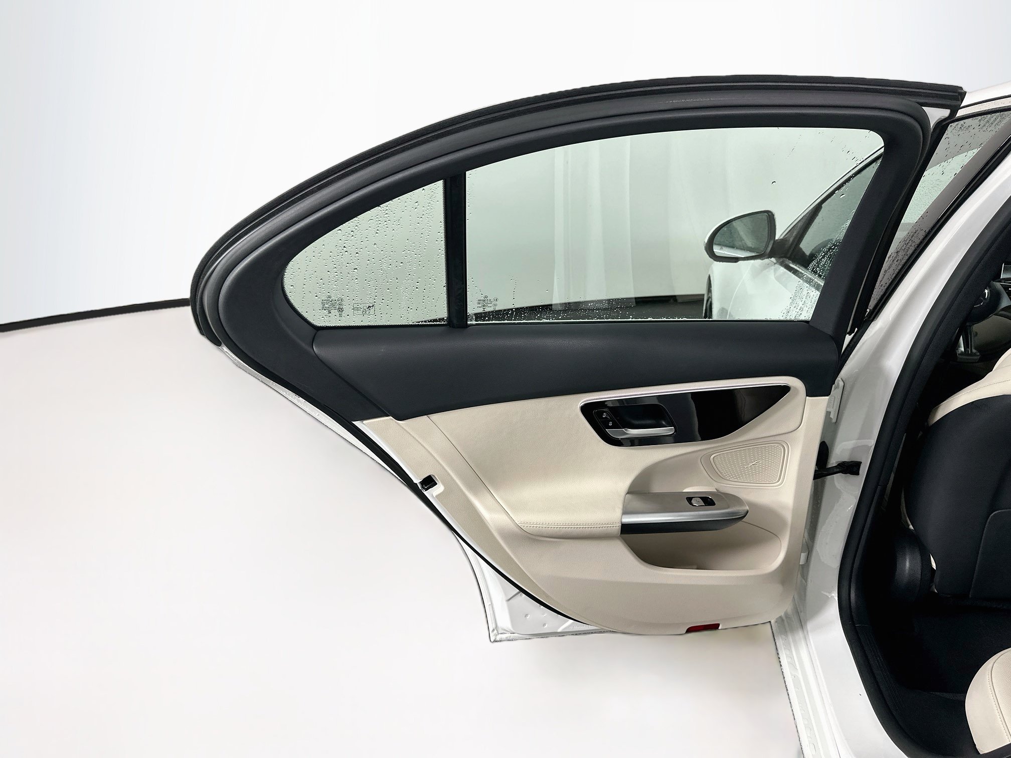 Used 2025 Mercedes-Benz C 300 Sedan image 26