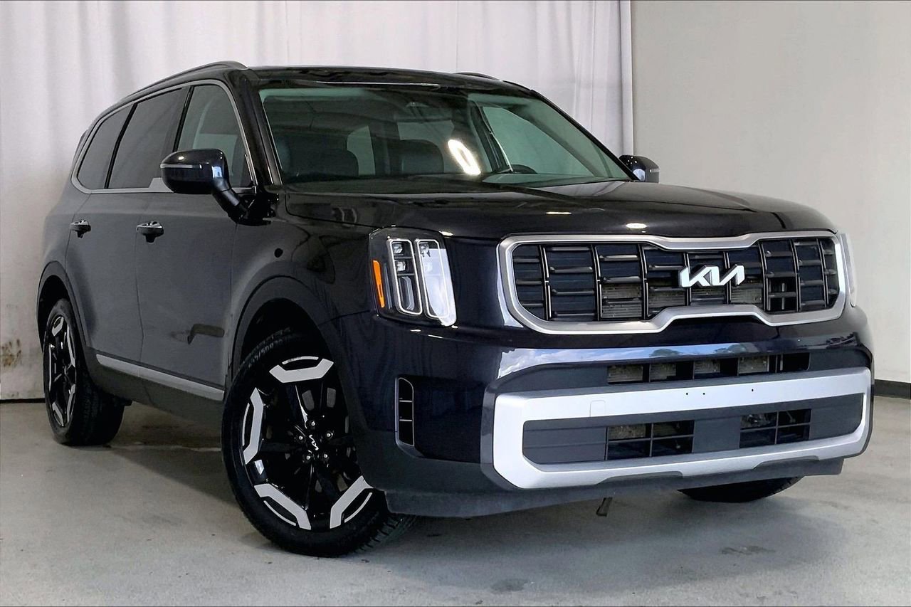 Used 2025 Kia Telluride S FWD image 33