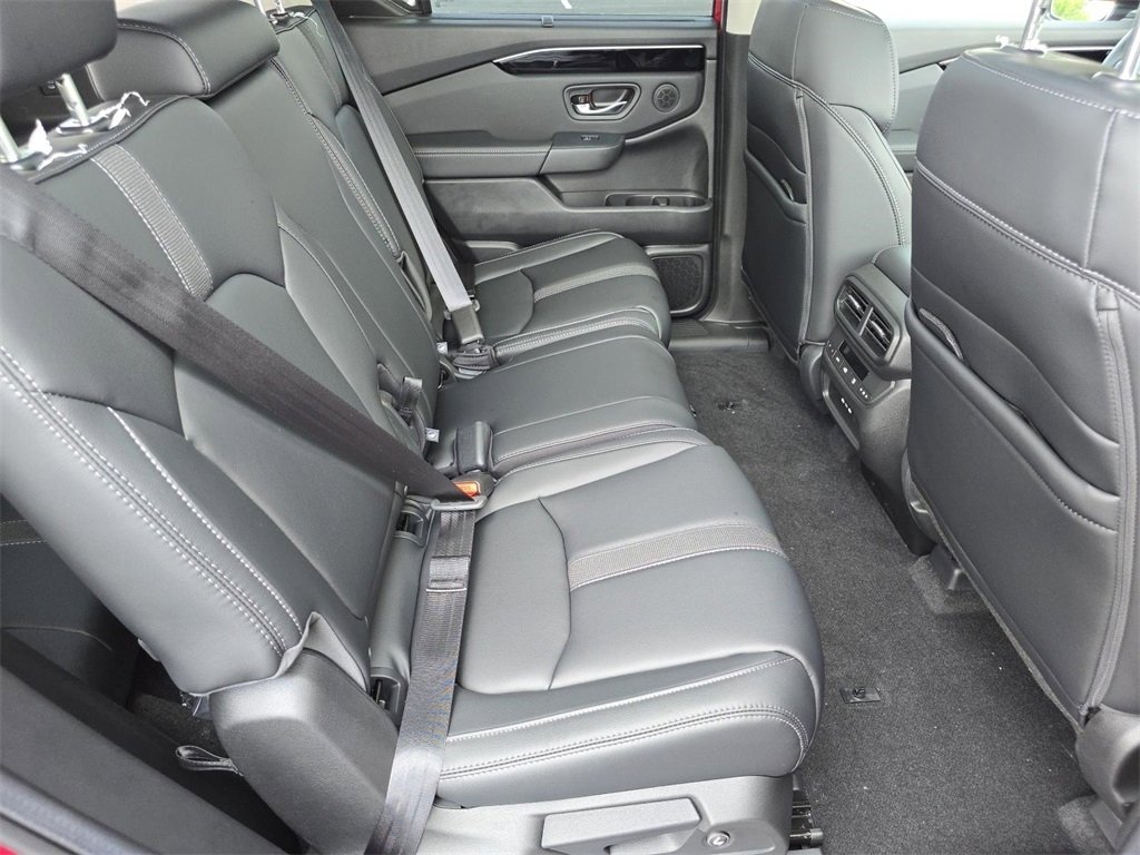 New 2025 Honda Pilot Touring image 25