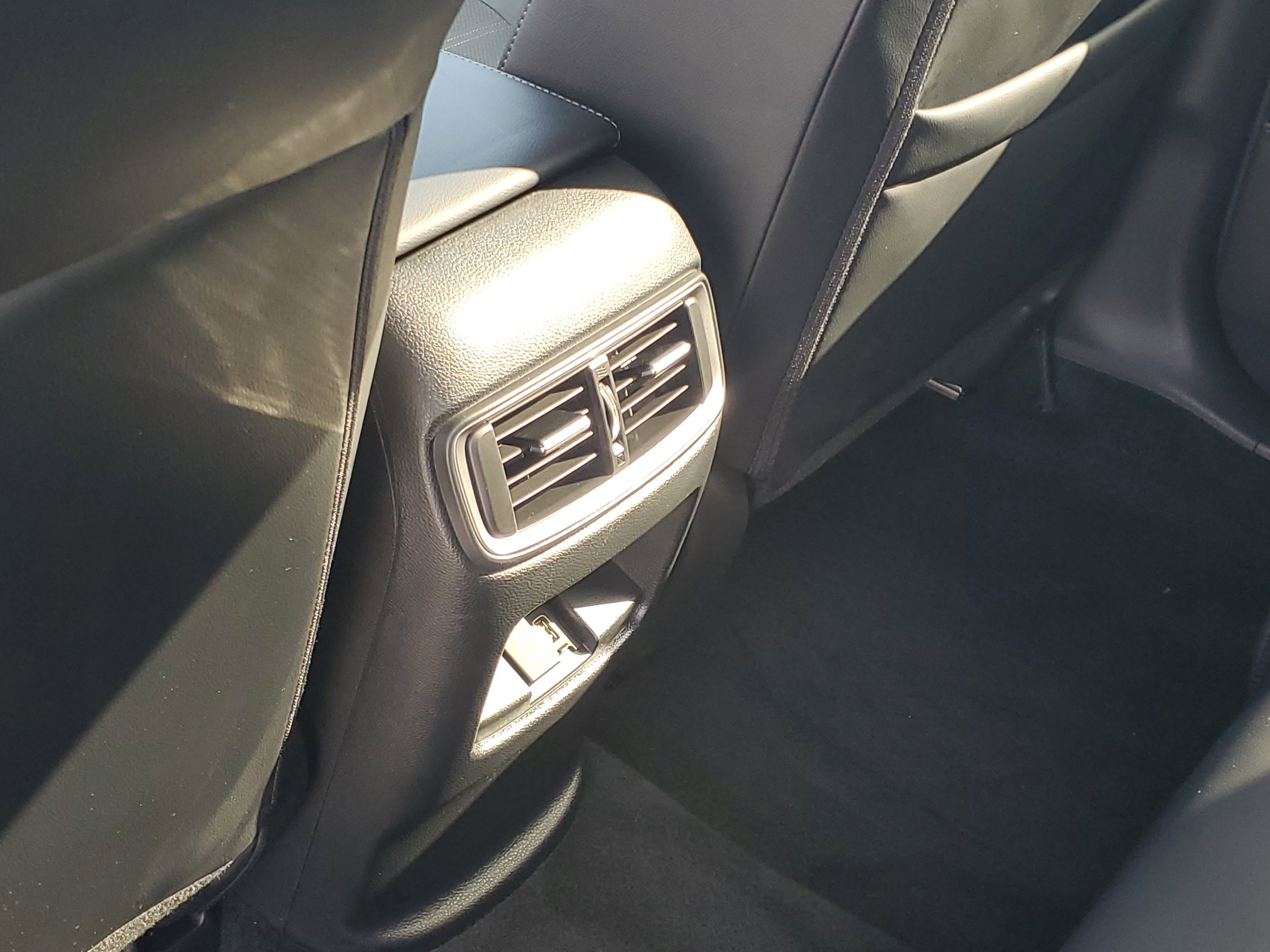 Used 2020 Honda CR-V Touring image 12