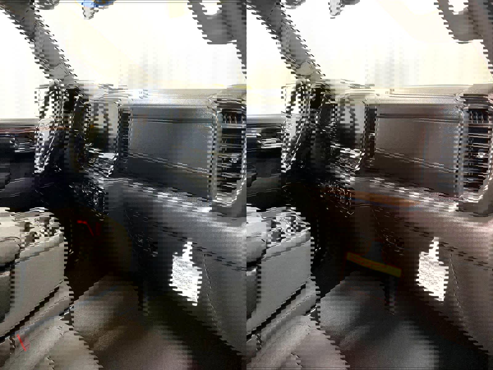 Used 2023 Chevrolet Silverado 1500 LT image 14