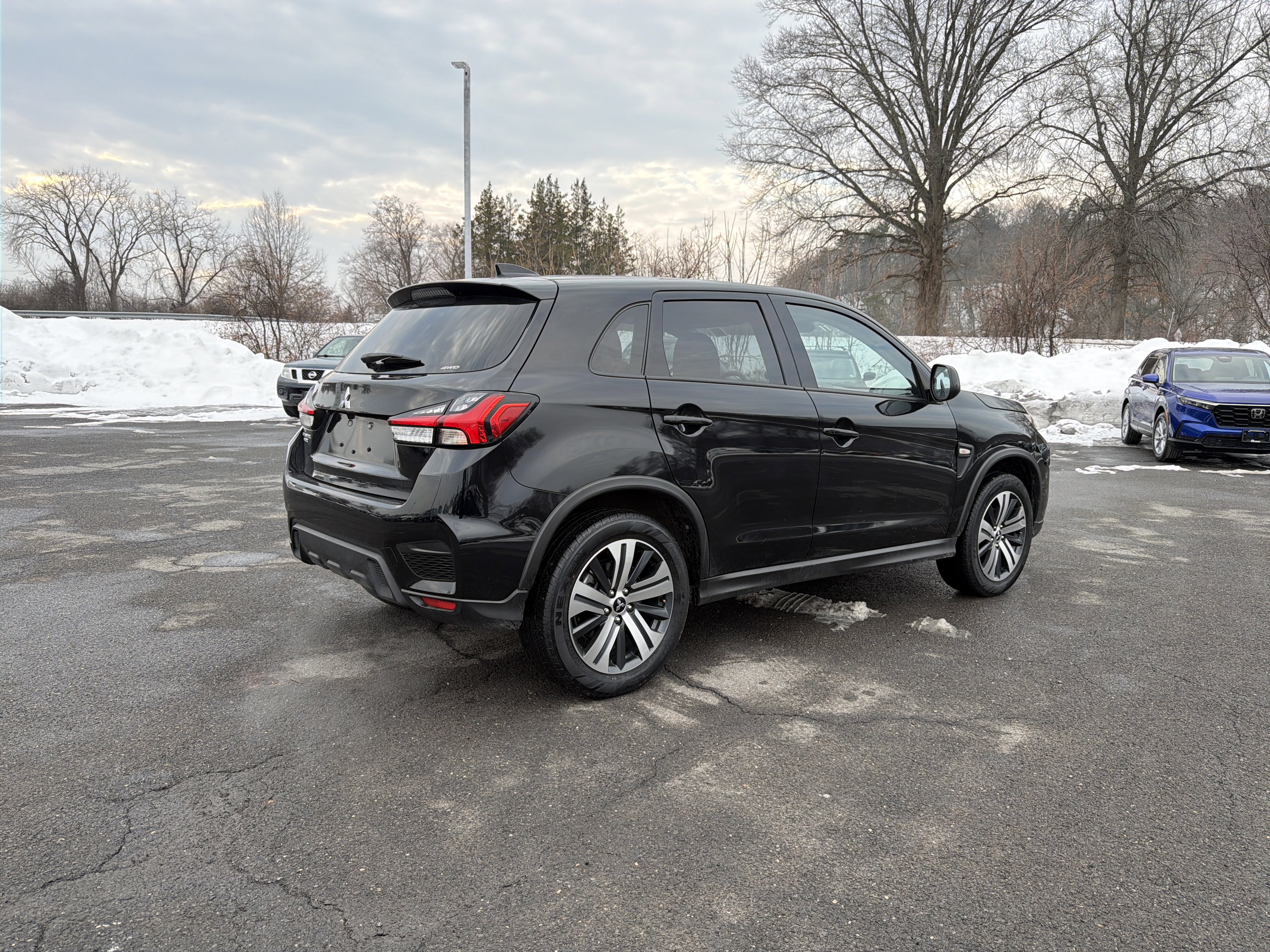 Used 2024 Mitsubishi Outlander Sport ES image 5