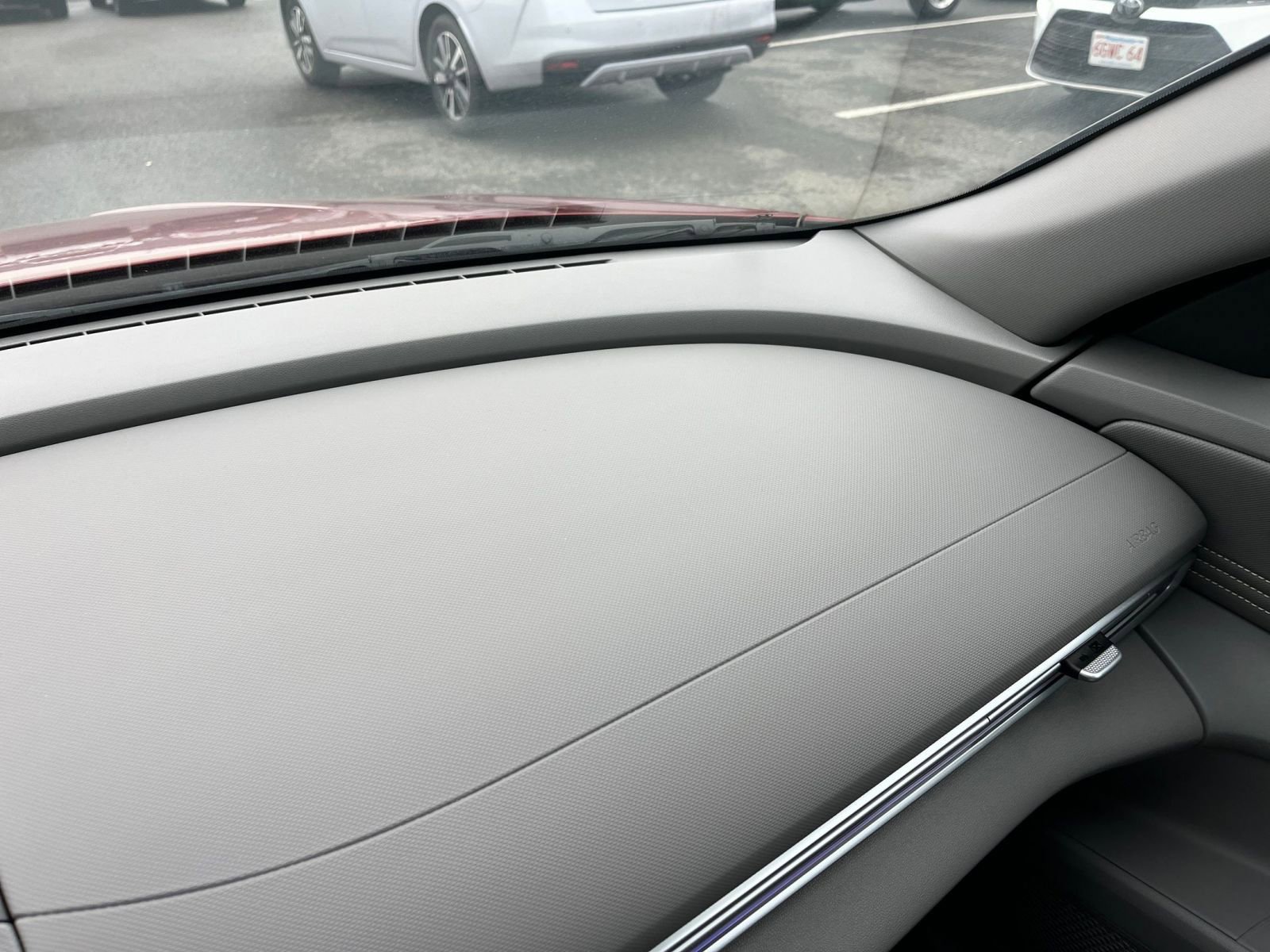 Used 2025 Hyundai Elantra SEL image 36