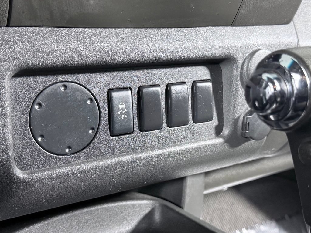 Used 2012 Nissan Xterra X RWD image 18