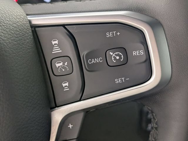 Used 2025 RAM 1500 Big Horn AWD/4WD image 16