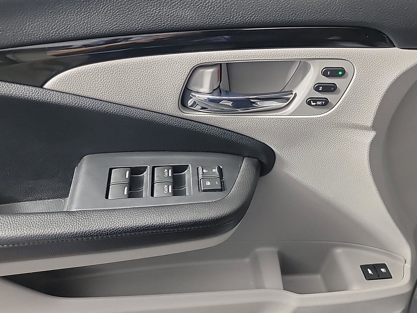 Certified 2020 Honda Pilot Touring image 37