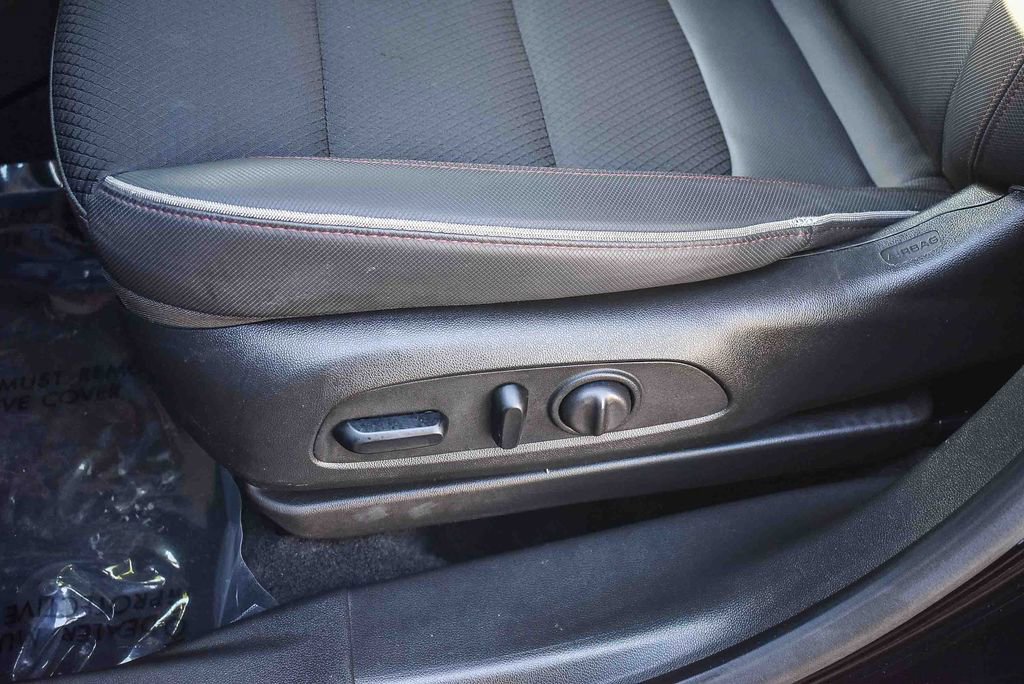 Used 2023 Chevrolet TrailBlazer RS w/ Sun and Liftgate Package image 21