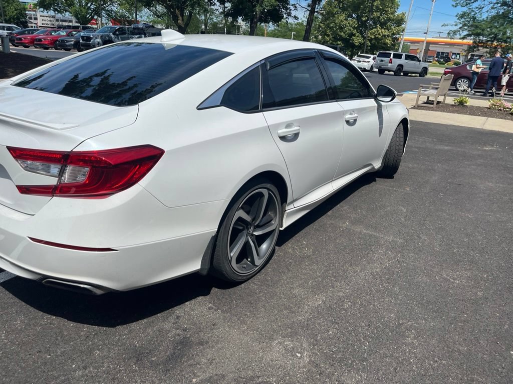 Used 2018 Honda Accord Sport image 6