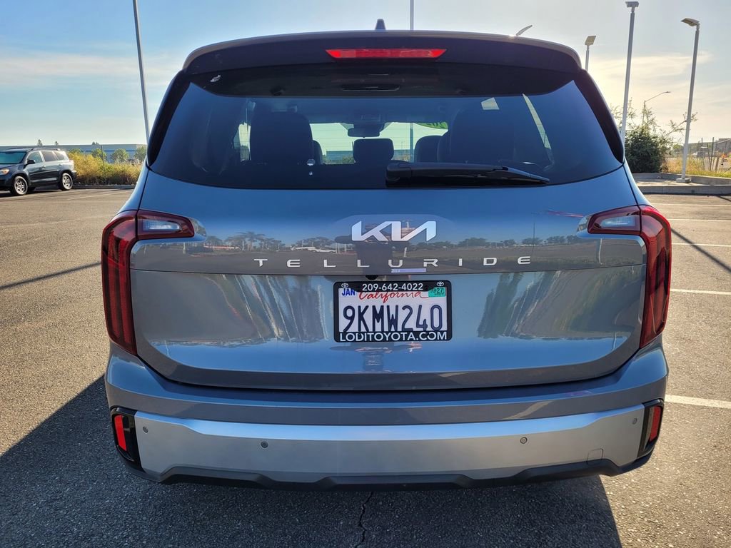 Used 2024 Kia Telluride LX FWD image 5