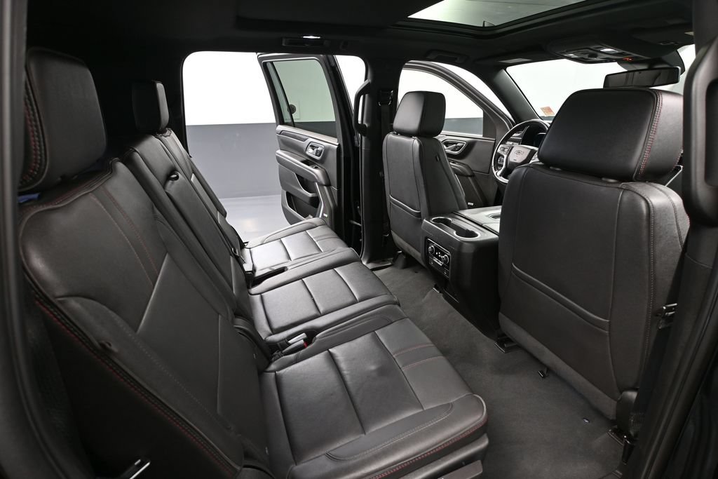 Used 2023 Chevrolet Suburban RST AWD/4WD image 52