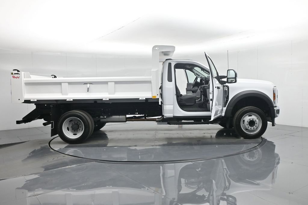 New 2025 Ford F550 2WD Regular Cab Super Duty image 4