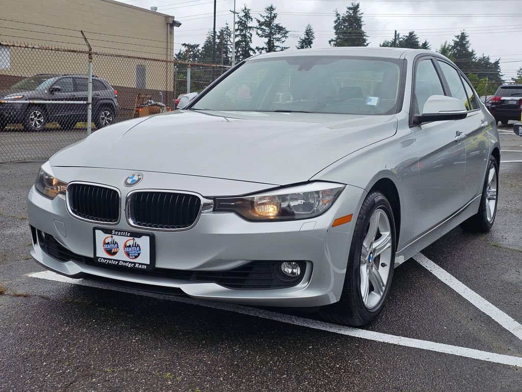 Used 2014 BMW 328i xDrive Sedan AWD/4WD image 4