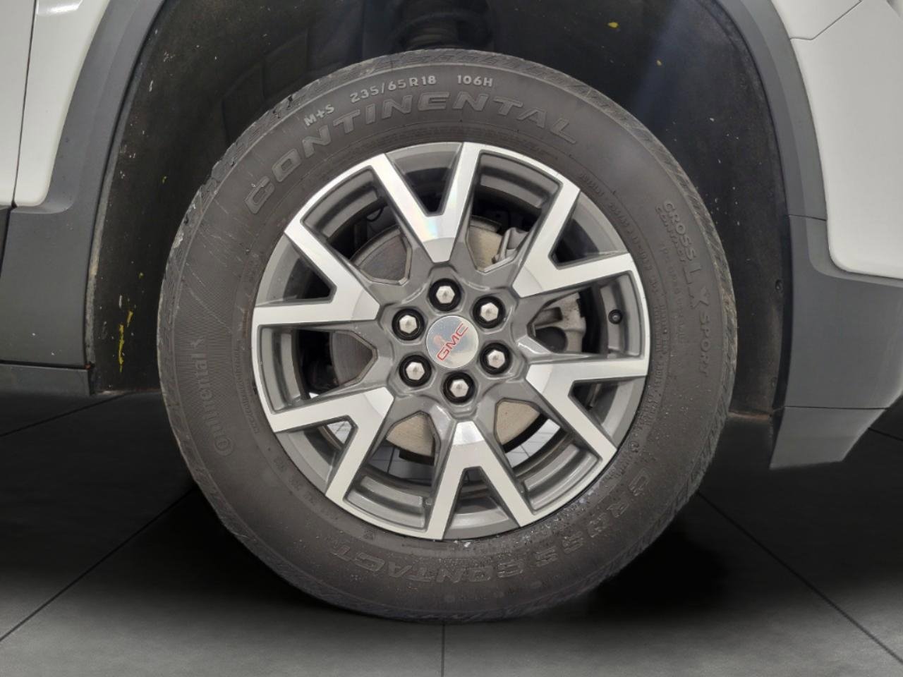 Certified 2023 GMC Acadia SLE w/ Driver Convenience Package image 4