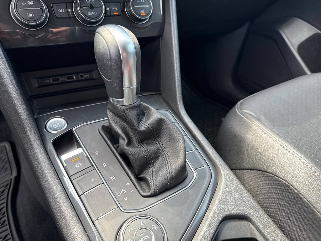Used 2019 Volkswagen Tiguan SE AWD/4WD image 34