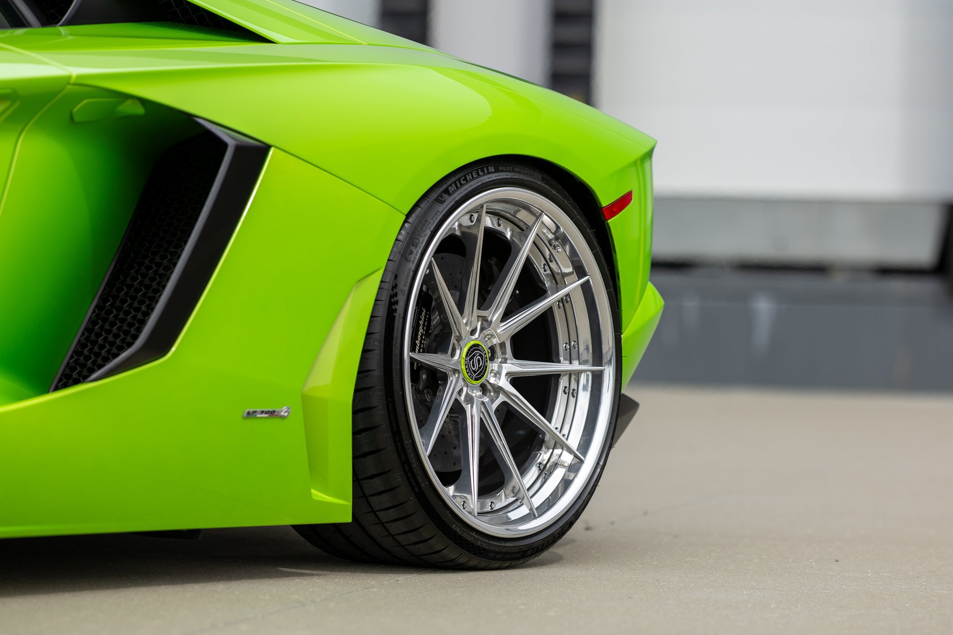 Used 2013 Lamborghini Aventador LP 700-4 AWD/4WD image 9