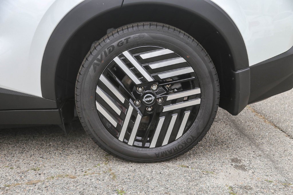 New 2026 Nissan Leaf SV+ w/ Illuminated Package FWD image 10