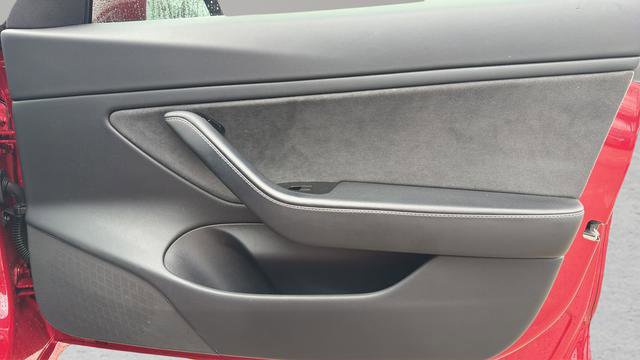 Used 2018 Tesla Model 3 Long Range image 11